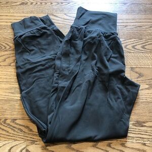 Athleta Salutation Jogger Olive